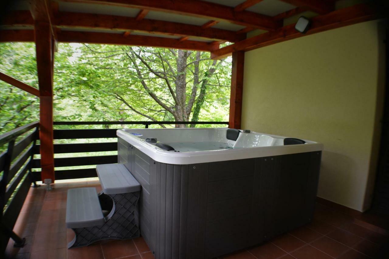Holiday Home Coprnicka Hisa Skrad Bagian luar foto