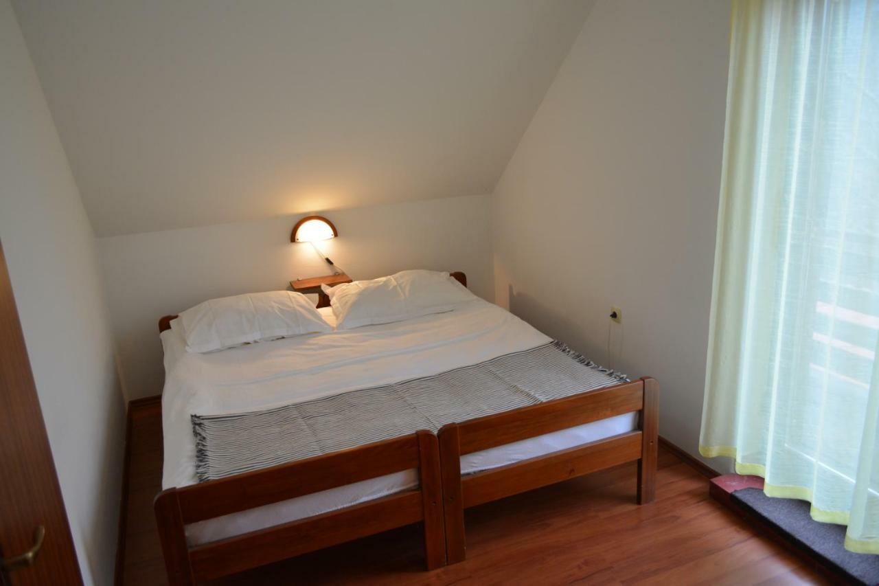 Holiday Home Coprnicka Hisa Skrad Bagian luar foto
