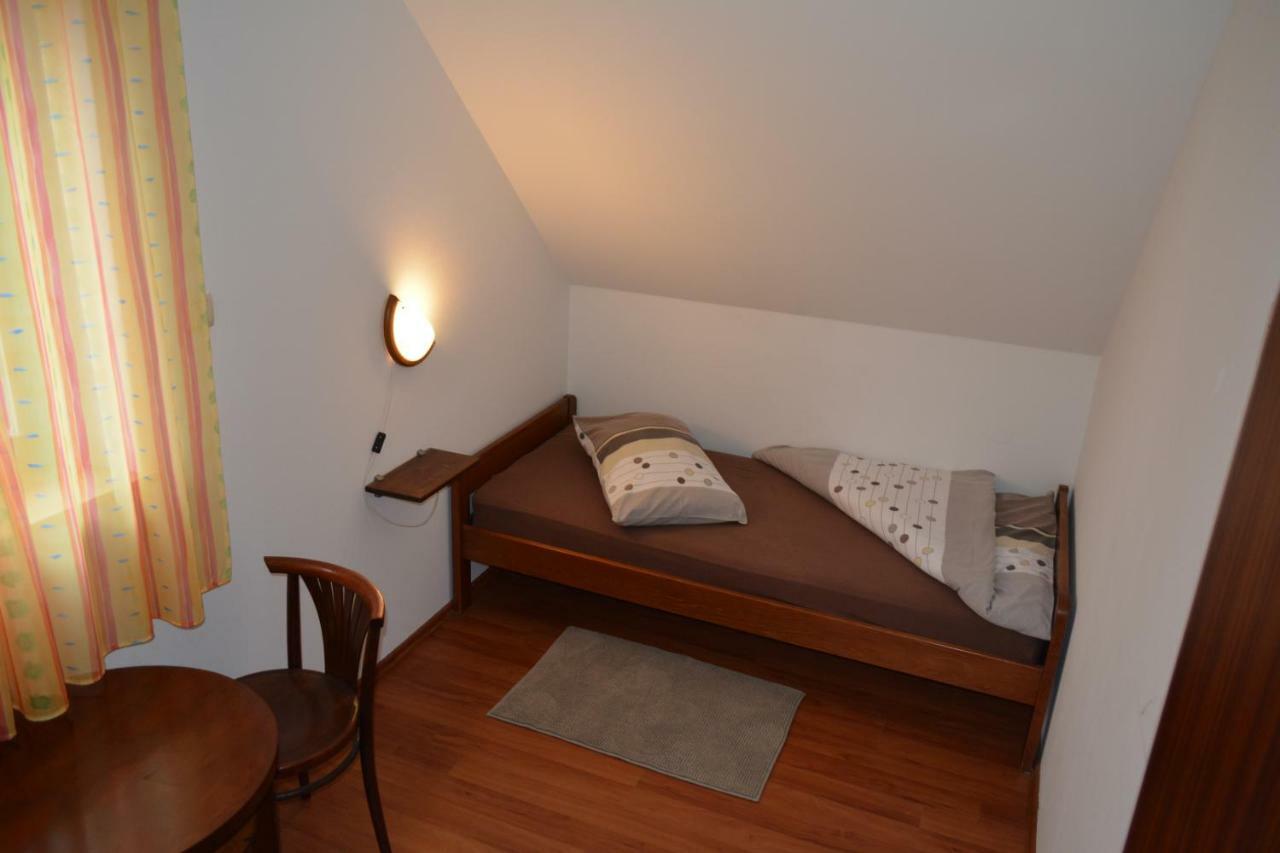 Holiday Home Coprnicka Hisa Skrad Bagian luar foto